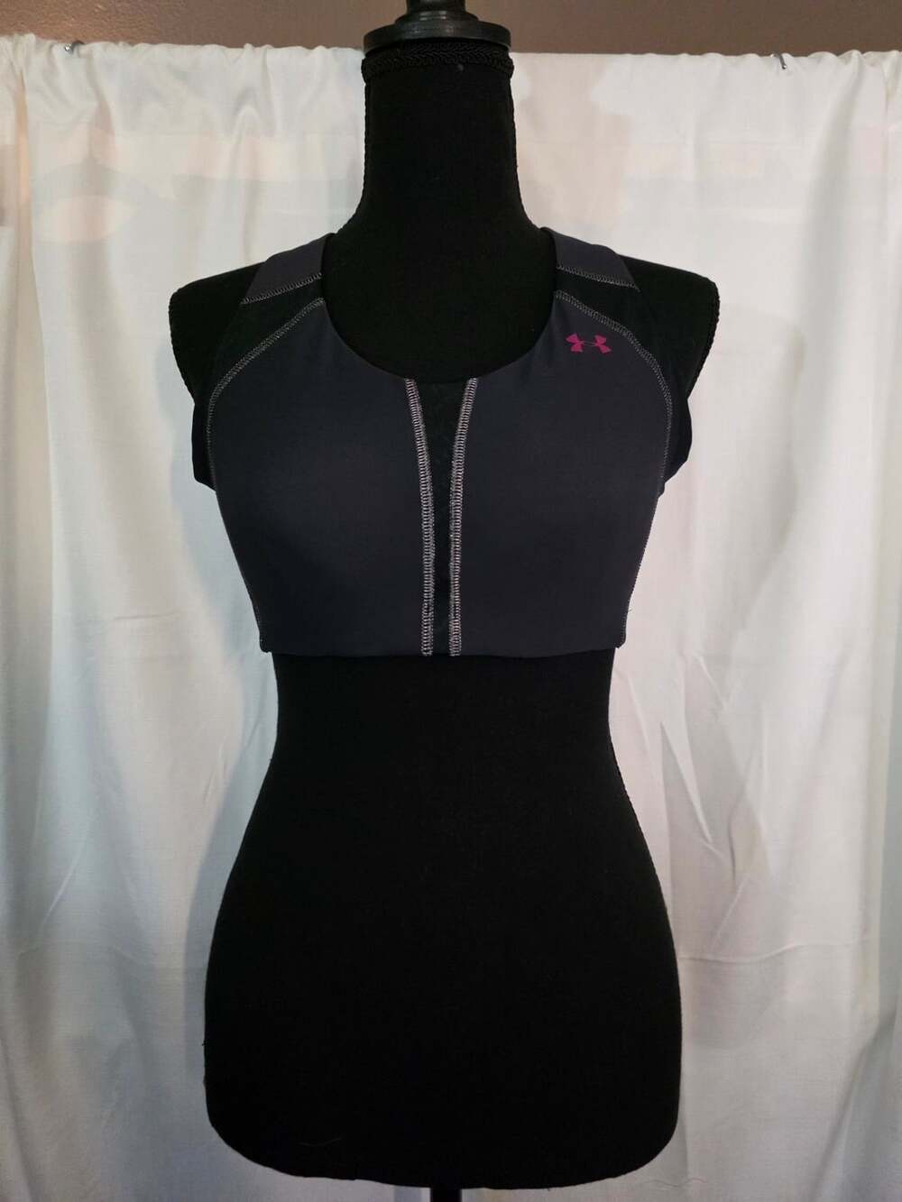 Under Armour  Wire-free Sports Bra Tennis Training Top 36 C